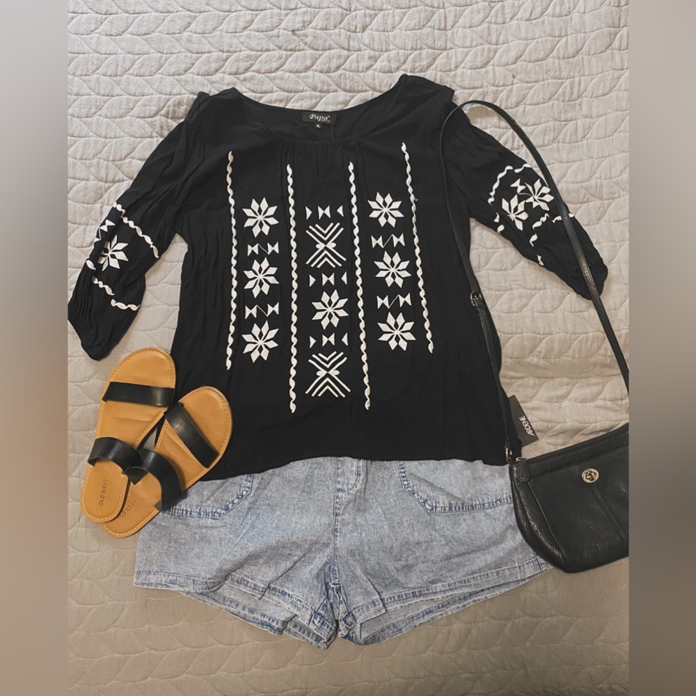 Papa Vancouver | Black Embroidered Blouse | Size XL